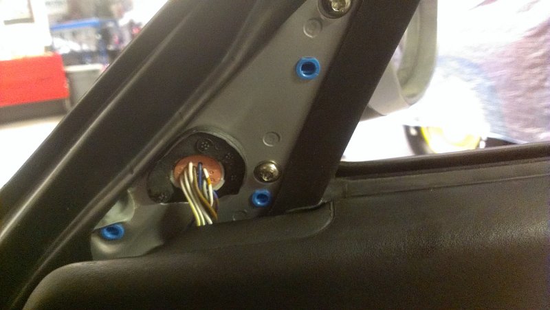 Porsche Boxster - Mirror Harness Re-install