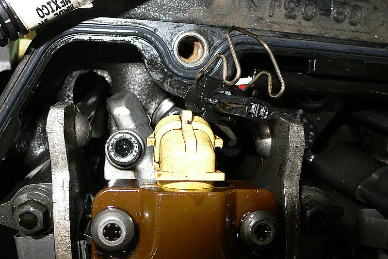 Powerstroke Remove Injector Connector
