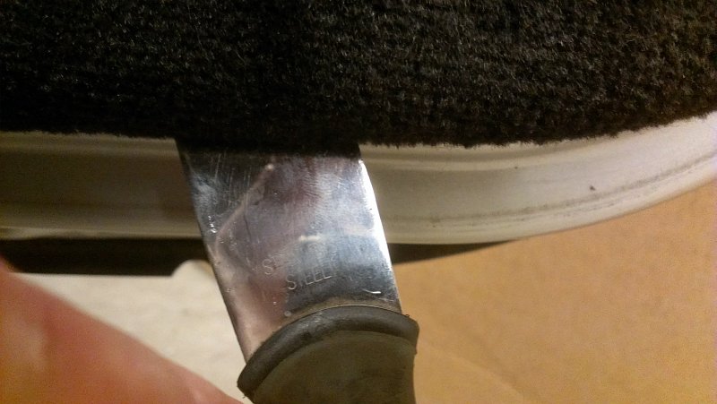 Porsche Boxster - Prying off the panel