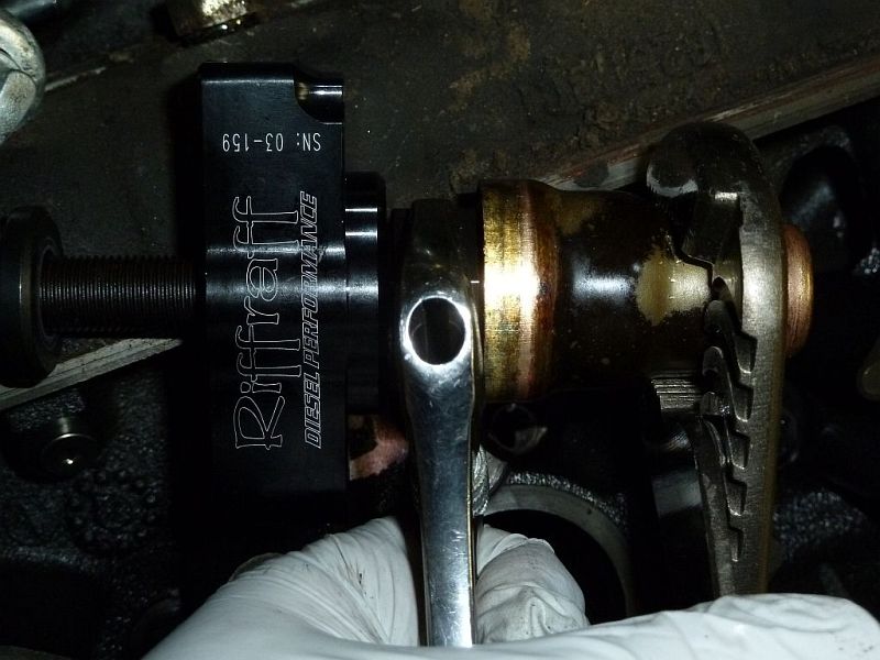 Removing Injector Cup from Tool