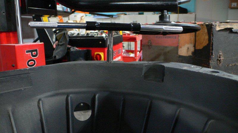 Tapping hole for Bigsert